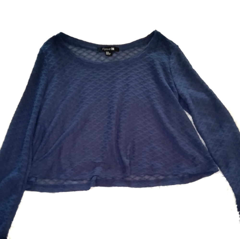 FOREVER 21 navy blue lightweight cropped long sleeve scoop neck top - Picture 1 of 3
